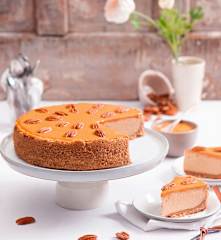 Sernik kajmakowy na korzennym spodzie