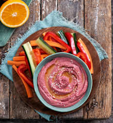 Hummus z gotowanych buraków z pomarańczą