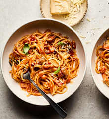 Tomato and Mushroom Spaghetti