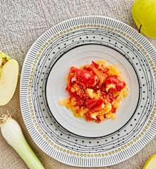 Contorno di peperoni, cipolle e mele