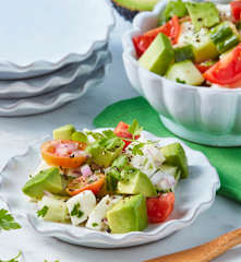 Ensalada de aguacate y queso mozzarella