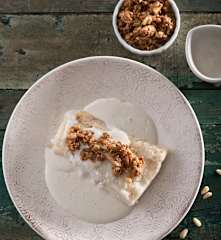 Bacalao con salsa de piñones