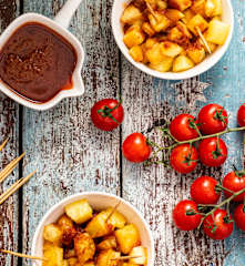 Papas con salsa brava