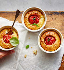 Petits cakes à la tomate farcie
