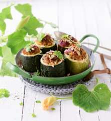 Zucchinitürmchen mit orientalischer Lammfülle