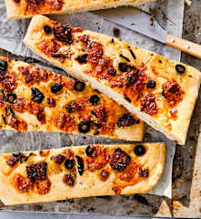 Fougasse au jambon, tomates et mozzarella