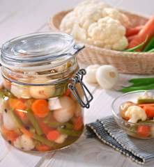 Jardinera de verduras en vinagre