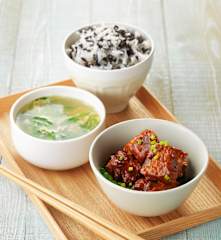 豆瓣粉蒸排骨饭+青菜蛋花汤