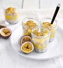 Pudim de chia, manga e maracujá