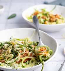 Fideos con salsa boloñesa