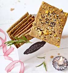 Knäckebröd met maanzaad en rozemarijn