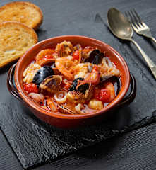 Zuppa di pesce alla napoletana