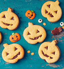 Biscotti di Halloween con crema di cioccolato