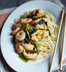 Garnelen mit Frühlingszwiebeln (油爆虾)