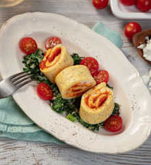 Omelettrolle mit Blattspinat