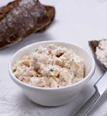 Käsecreme mit Schinken