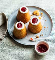 Runebergstarta (Gâteaux aux amandes et au rhum)