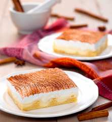 Pudingové řezy se skořicí