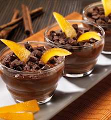 Mousse di cioccolato profumata all'arancia e cannella