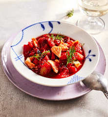 Fisch-Gulasch mit Tomaten und Möhren