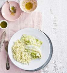 Arroz de coco e lima com filetes de peixe-espada