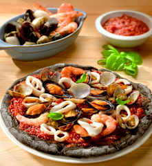 Seafood Pizza