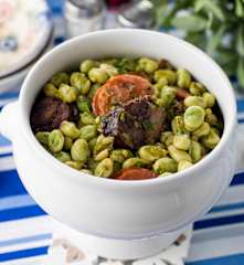 Favas com chouriço