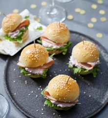 Preiselburger mit Ziegenfrischkäse