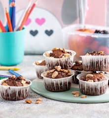Muffiny à la Snickers® z czekoladą i orzeszkami ziemnymi