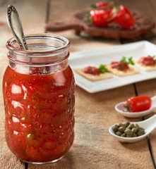 Composta di pomodori e capperi