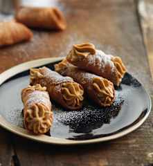 Cannoli com creme de café