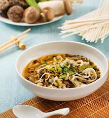 Fideos chinos con verduras