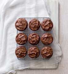 Dark chocolate frosting