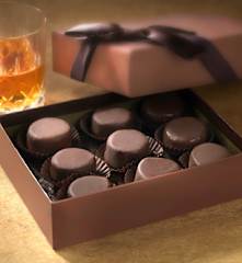 Diamanti ripieni di gelato al whisky