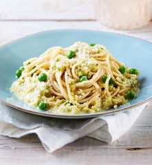 Pasta cremosa con calabacitas