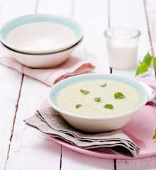 Chłodnik z cukinii z miętą