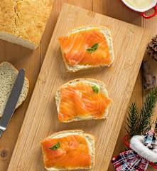 Tartine di pane alla menta