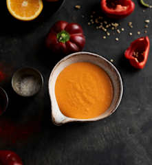 Red capsicum and paprika hollandaise sauce