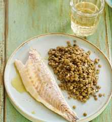 Robalo com lentilhas