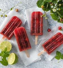 Erdbeer-Mojito-Eislutscher