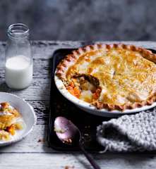 Apricot apple pie