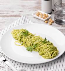 Linguine al pesto di nocciole ed erbette