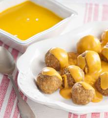 Menú: Crema de verduras. Albóndigas de lentejas en salsa