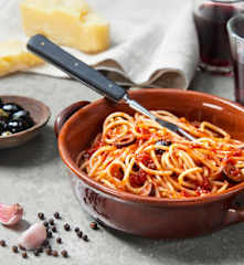 Sugo alla puttanesca