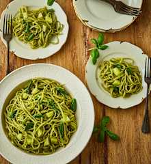 Pasta al pesto (6 porzioni)
