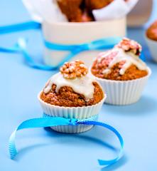 Muffin con carote e noci