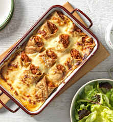 Überbackene Gemüse-Palatschinken mit Schnittlauchsauce