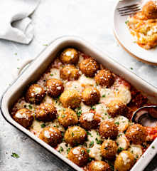 Almôndegas de couve-flor com molho de tomate