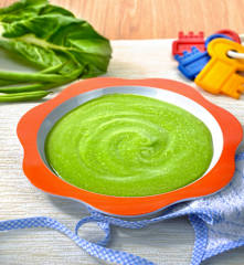 Minestrina di verdure e cereali con ricotta (7-9 mesi)