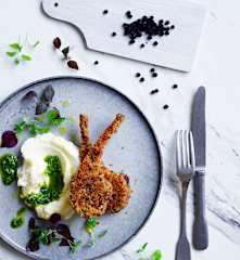 Crumbed cutlets with cauliflower purée (Post-natal)